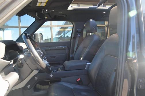 2022 Land Rover Defender 110 SE