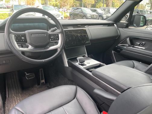 2025 Land Rover Range Rover P400 SE