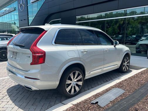 Birch Light Metallic 2020 Volvo XC90 Hybrid T8 Inscription 6 Passenger