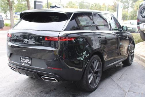 2025 Land Rover Range Rover Sport SE