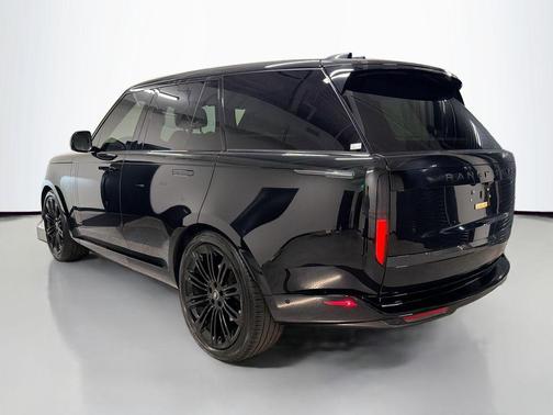 Black 2025 Land Rover Range Rover P400 SE