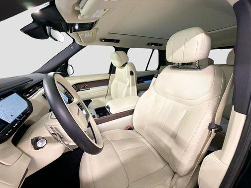 Black 2025 Land Rover Range Rover P400 SE