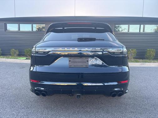 2022 Porsche Cayenne GTS