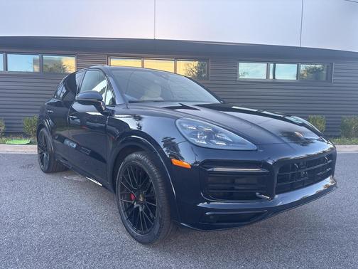 2022 Porsche Cayenne GTS