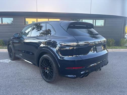 2022 Porsche Cayenne GTS