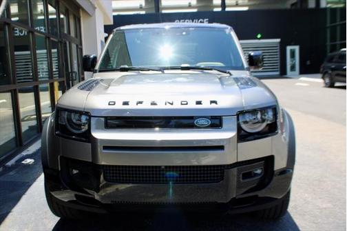 2025 Land Rover Defender 110 P400 X-Dynamic SE