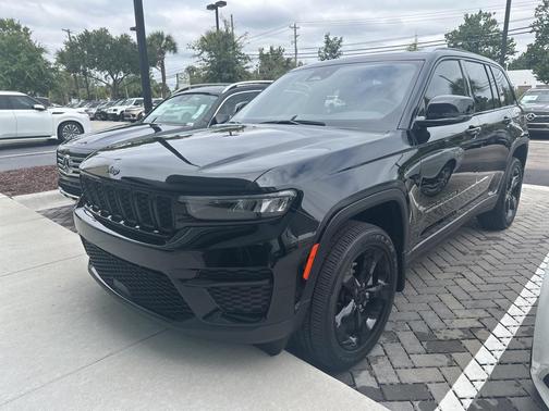 2023 Jeep Grand Cherokee Altitude