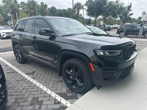 2023 Jeep Grand Cherokee Altitude