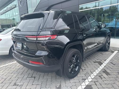 2023 Jeep Grand Cherokee Altitude