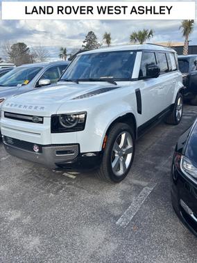 2022 Land Rover Defender 110 SE