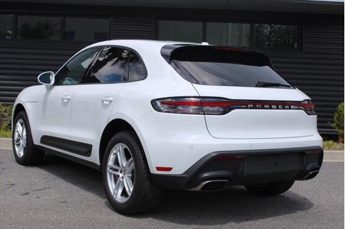 2024 Porsche Macan Base