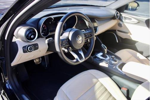 2023 Alfa Romeo Giulia Lusso RWD