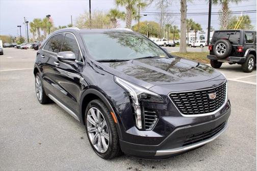 2023 Cadillac XT4 Premium Luxury