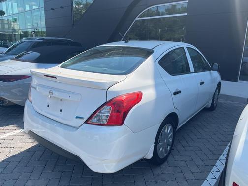 2015 Nissan Versa 1.6 S+