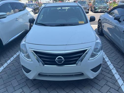 2015 Nissan Versa 1.6 S+
