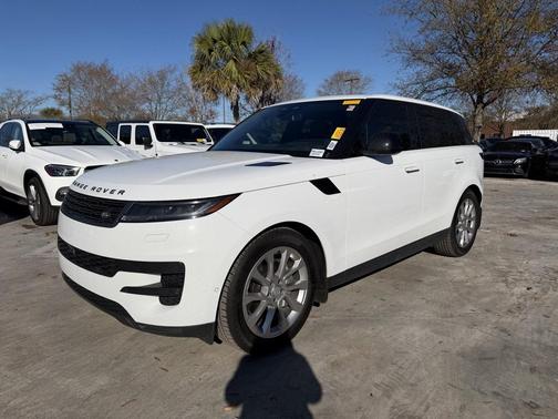 2024 Land Rover Range Rover Sport SE
