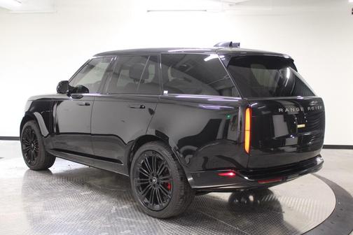 2024 Land Rover Range Rover P530 SE