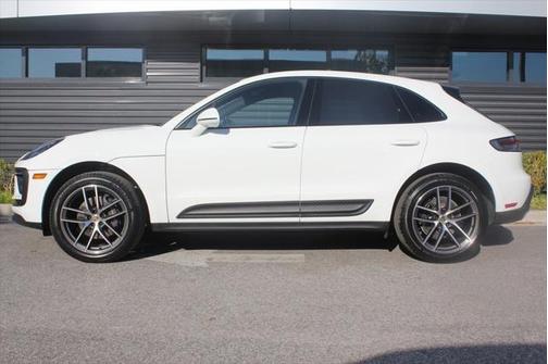 2024 Porsche Macan Base