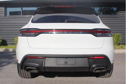 2024 Porsche Macan Base
