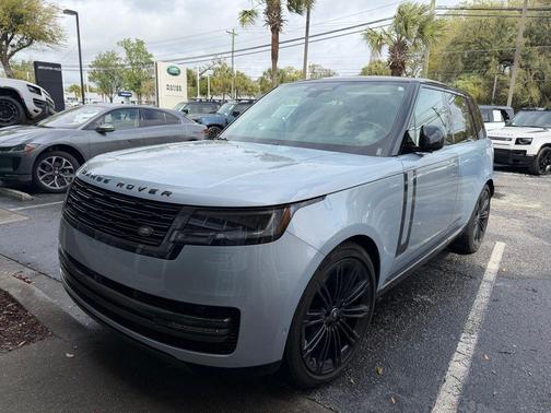 2025 Land Rover Range Rover P400 SE