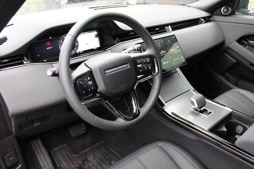 Arroios Grey Metallic 2026 Land Rover Range Rover Evoque Core S