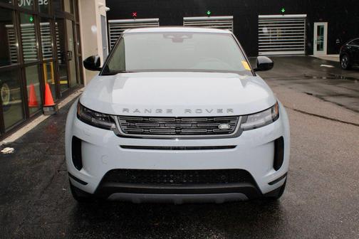 Arroios Grey Metallic 2026 Land Rover Range Rover Evoque Core S