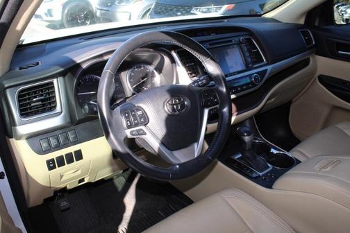 2017 Toyota Highlander XLE