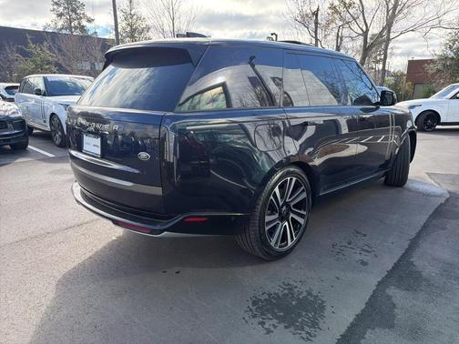 2023 Land Rover Range Rover P530 SE