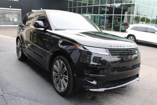 2025 Land Rover Range Rover Sport SE