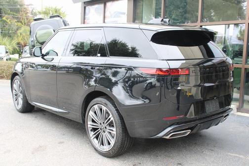 2025 Land Rover Range Rover Sport SE