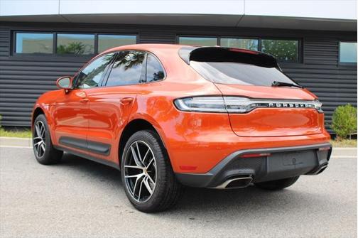 2024 Porsche Macan Base