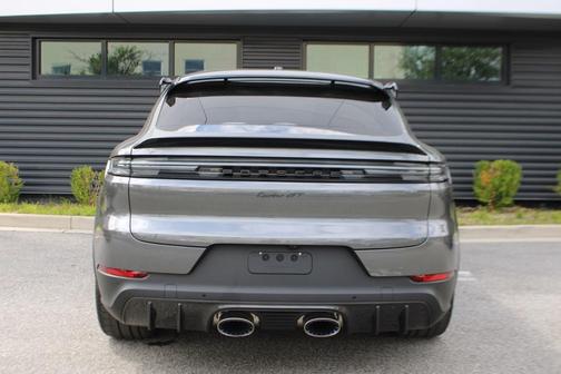 2024 Porsche Cayenne Turbo GT