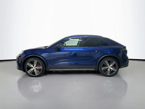Gentian Blue Metallic 2025 Porsche Macan Macan Electric 4S
