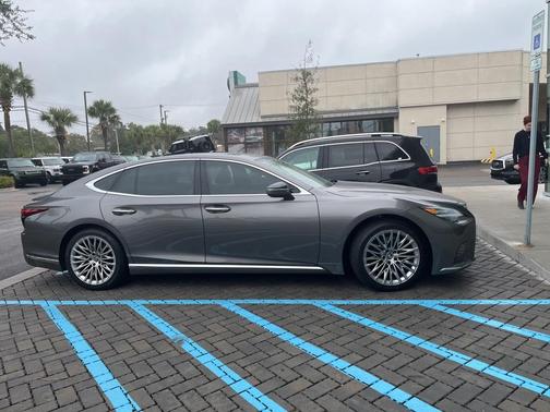 2025 Lexus LS 500 Base
