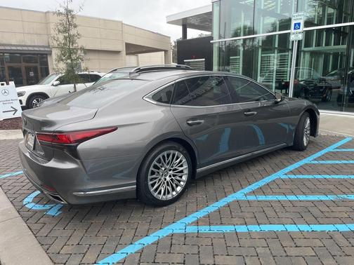 2025 Lexus LS 500 Base