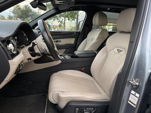 2021 Bentley Bentayga V8