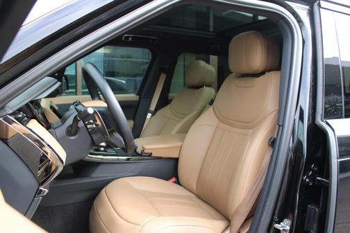 2025 Land Rover Range Rover Sport SE