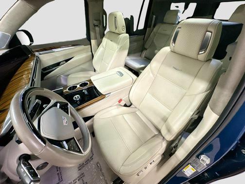 Deep Sea Metallic 2025 Cadillac Escalade ESV Sport Platinum