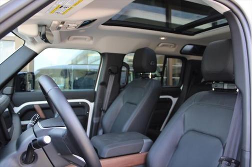 2024 Land Rover Defender 110 P400 S