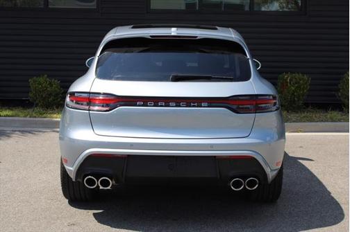 2024 Porsche Macan Base