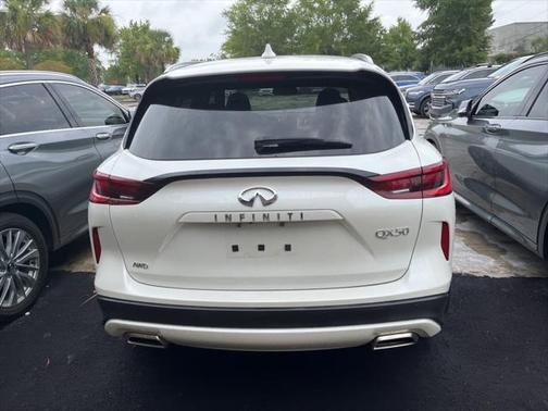 2022 INFINITI QX50 LUXE AWD