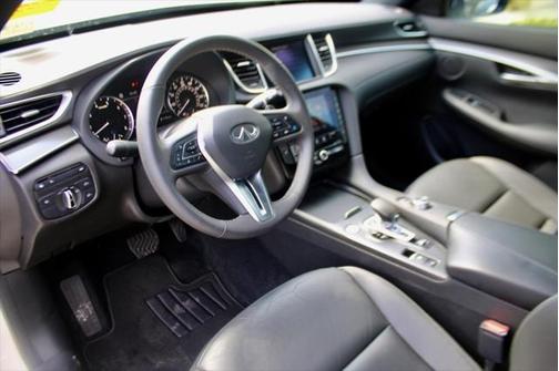 2022 INFINITI QX50 LUXE AWD