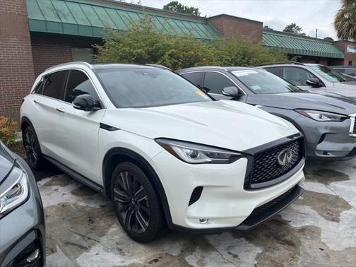 2022 INFINITI QX50 LUXE AWD