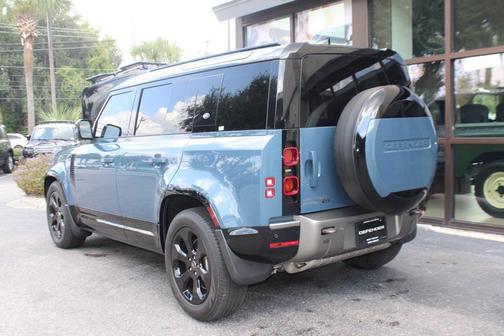 2023 Land Rover Defender 110 X-Dynamic SE