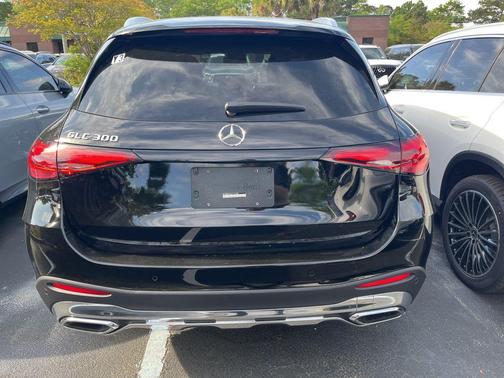 Black 2026 Mercedes-Benz GLC 300 Base