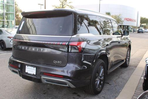 2025 INFINITI QX80 PURE