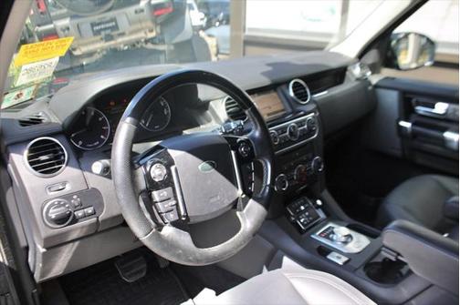 2016 Land Rover LR4 Base