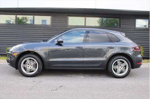 2017 Porsche Macan Base