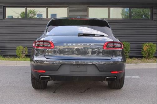 2017 Porsche Macan Base