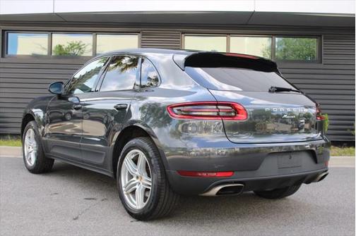 2017 Porsche Macan Base